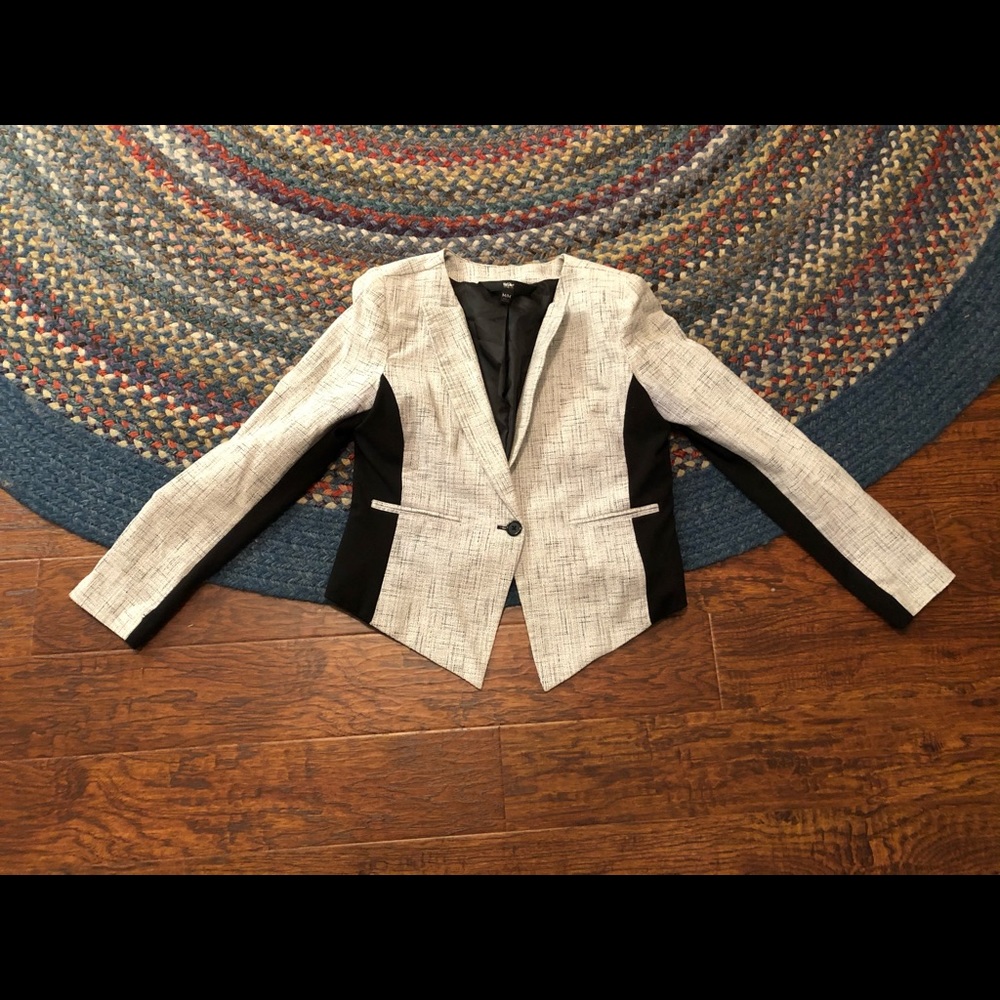 Mission tuxedo style blazer